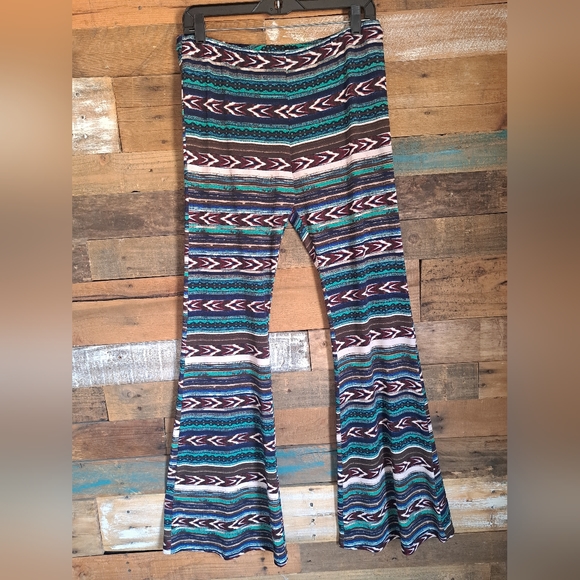 Wrangler Aztec Print Pants. Womens Size‎ L. - Picture 1 of 3